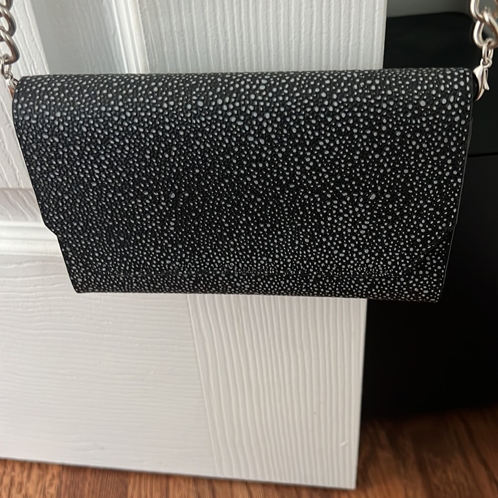 Halogen new without tags black and white speckled hand bag! Never used!
